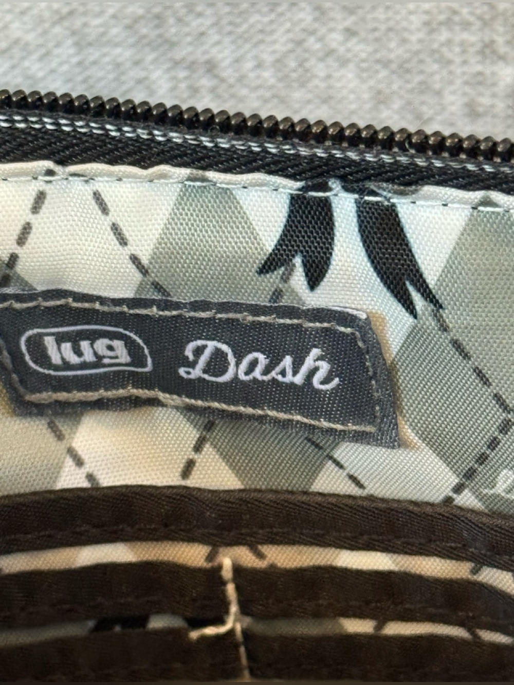 lug Black Quilted Crossbody Bag with Front Zip Pocket - Picture 3 of 5